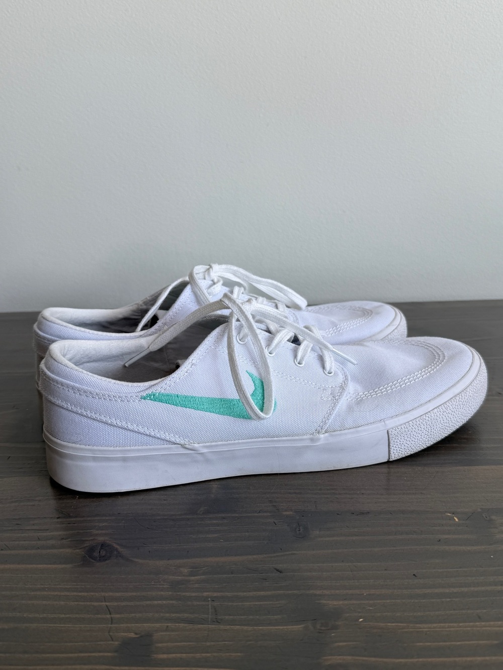 Nike Zoom Stefan Janoski Canvas RM SB 'White Tropical Twist'🩵
Men’s US 10